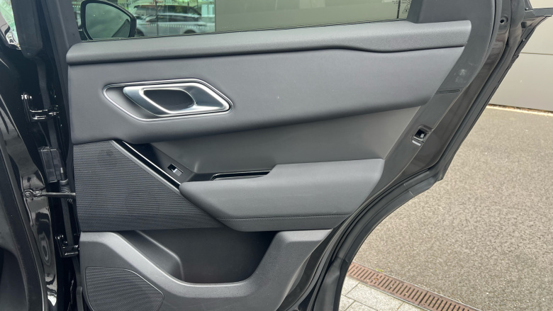 Land Rover Range Rover Velar 2.0 D200 MHEV Dynamic SE 5dr Auto Diesel Estate